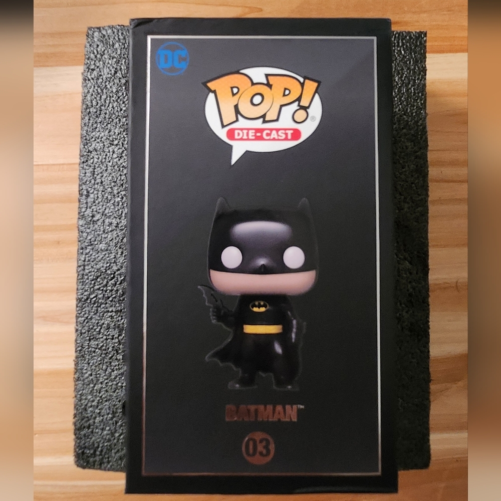 Funko Pop Batman die-cast exclusive - Picture 3 of 4